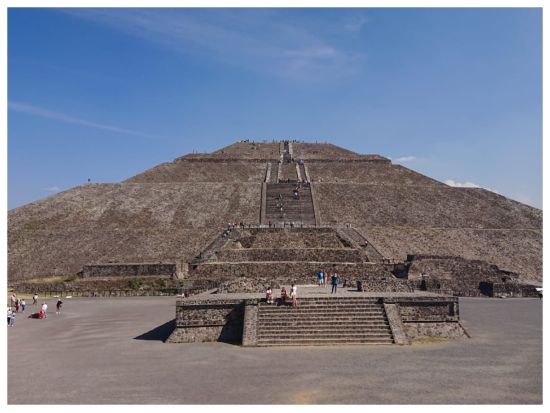 テオティワカン遺跡＋メキシコシティ市内　半日観光ツアー＜午前／混載／日本語スタッフ同行／空港送迎アレンジ可／メキシコシティ発＞