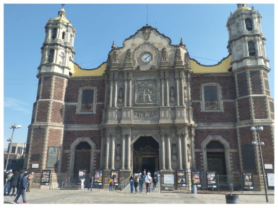 テオティワカン遺跡＋メキシコシティ市内＋シウダデラ市場 終日観光ツアー＜1日／混載／日本語スタッフ同行／メキシコシティ発＞