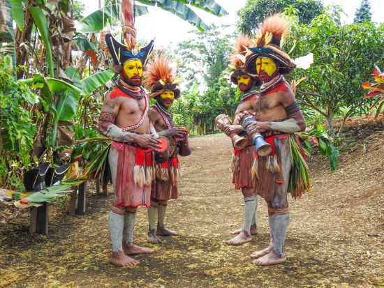 フリ族ウィッグマンを訪ねる　半日観光ツアー＜英語ガイド／ゴロカ発＞