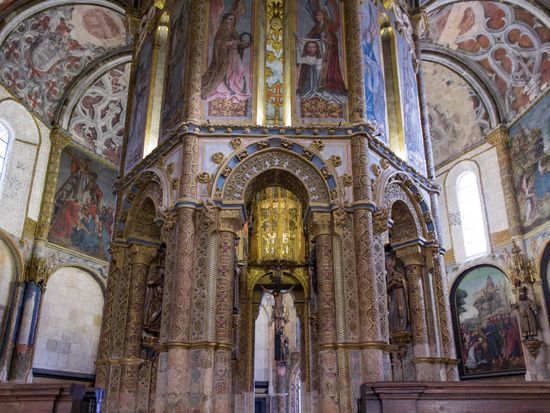 Portugal_Tomar_pixta_41965270_M