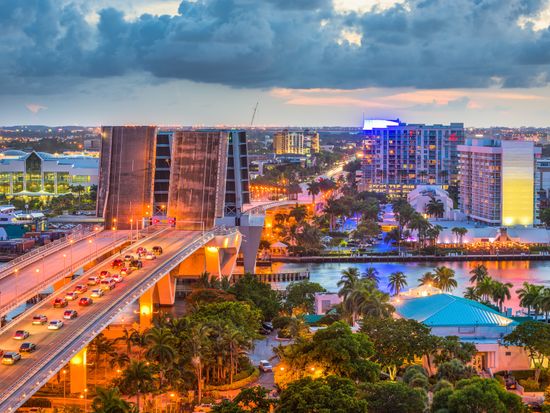 USA_Florida_Fort Lauderdale_pixta_45123606_M