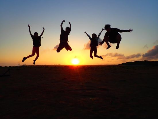 サンセットSUP or カヌーツアー 最高の夕日にうっとり 静かな海で黄昏クルージング＜約2時間／市街地送迎可／石垣島発＞
