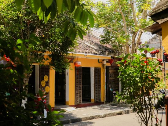 話題のバーナーヒルズ＋夜のホイアン観光ツアー　ランタンの灯りが幻想的！灯篭流し体験付き　サクラレストランの夕食付きプランあり＜午後／日本語ガイド／空港お送り可＞