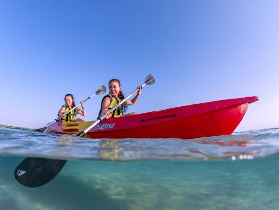 幻の島「ユニの浜」上陸カヤックツアー 360°海に囲まれた絶景ビューを堪能！＜中級者向け／午前・午後／2時間／3歳から参加OK／宮古島＞
