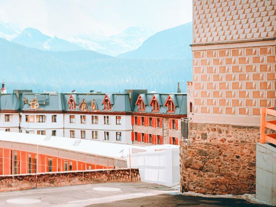 ベルニナ鉄道で行く！スイス日帰りツアー　ガイド付きで安心！サン・モリッツ＆ティラーノで自由観光あり＜英語ガイド／ミラノ発＞