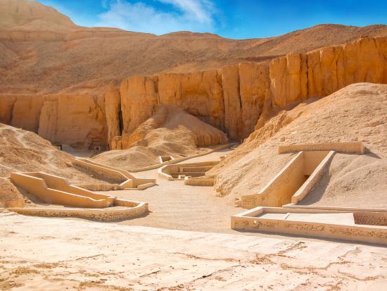 ナイル川の両岸を巡る1日観光ツアー！王家の谷＋ハトシェプスト女王葬祭殿＋カルナック神殿＋ルクソール神殿＜英語ガイド／ルクソール発＞