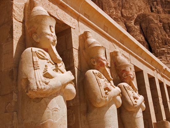 ナイル川の両岸を巡る1日観光ツアー！王家の谷＋ハトシェプスト女王葬祭殿＋カルナック神殿＋ルクソール神殿＜英語ガイド／ルクソール発＞