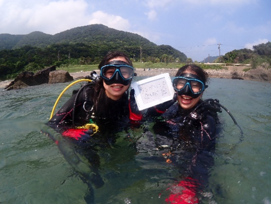 初心者専門店｜3プランから選べる体験ダイビング｜ウミガメと同じ目線で泳ぐ【ワンランク上】プレミアムは練習無制限＆返金保証 by夢心地