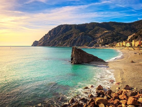 RS13480_Monterosso beach -lpr