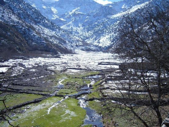 4WD車で行く！ベルベルトレイル1日観光ツアー アトラス山脈の壮大な風景やベルベル人の暮らしに触れる＜昼食付き／送迎付き／英語／マラケシュ発＞