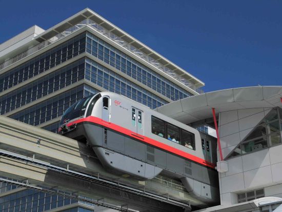 沖縄モノレール 有効期間内なら何度も乗り降り可能！ゆいレール終日乗車券＋割引クーポン 東京バス1日乗り放題付きチケットも＜乗り放題＞