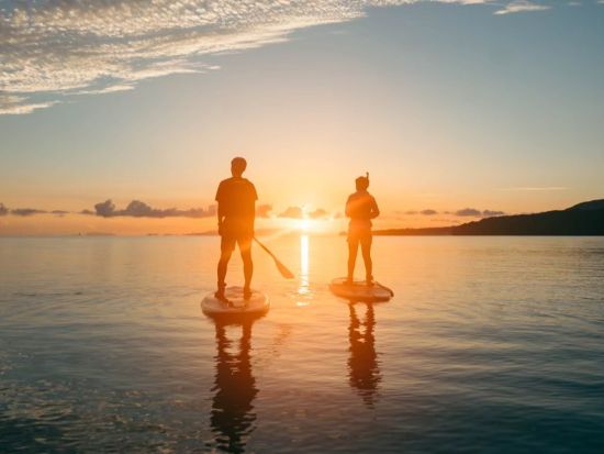 サンライズSUP or カヌーツアー 好きなアクティビティを選べる！朝から爽やか感動体験♪＜約2時間／市街地送迎可／西表島＞