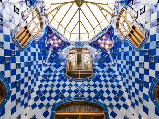 バルセロナ半日ウォーキングツアー　カサ・バトリョまたはカサ・ミラ入場付きプランあり ＜貸切／午前・午後／日本語ガイド＞by Mybus