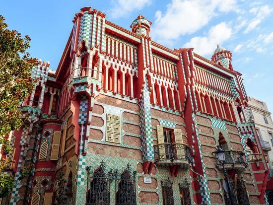 Spain_Barcelona_Casa Vicens_pixta_87619164_M