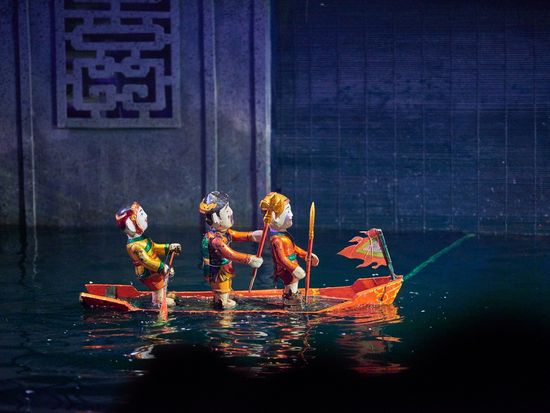 Vietnam_Hanoi_Water Puppet Show_shutterstock_1023481126