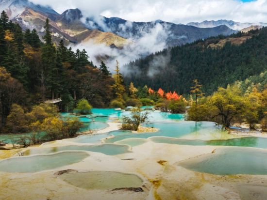 世界自然遺産 九寨溝＆黄龍1泊2日ツアー　人生で一度は行くべき絶景秘境 ＜貸切／往復新幹線利用／食事付き／日本語ガイド／成都発＞