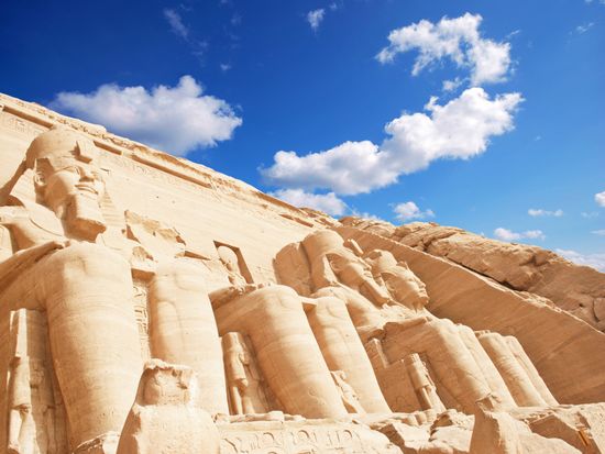 Egypt_Abu_Simbel_Temple_shutterstock_122600683