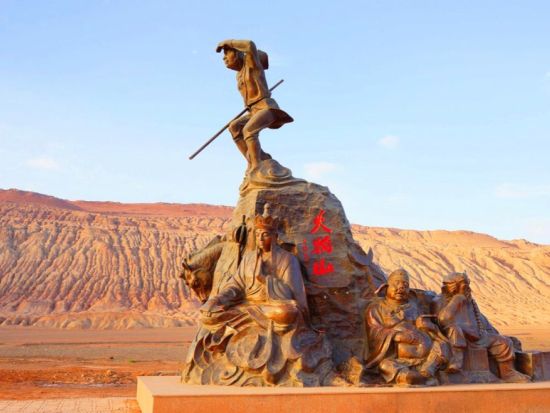 【ウルムチ発貸切ツアー】世界遺産の高昌古城、交河古城、新彊天山天池など、トルファンとウルムチの観光名所を網羅した新彊ハイライトツアー＜トルファン泊＞