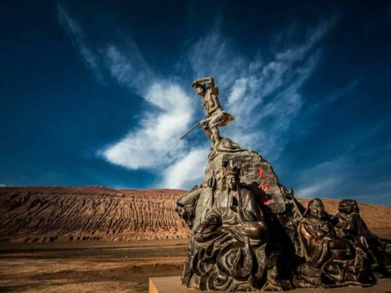 【新彊紀行・西域探訪】ウルムチ＋オアシス都市トルファン 中国のスイス「天山天池」にも訪れる2泊3日宿泊ツアー！＜専用車＋日本語ガイド／ウルムチ空港発着＞