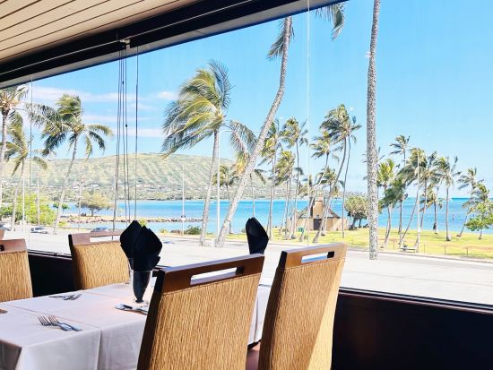 ロイズ(Roy's)レストラン　食事券＆事前予約　ワイキキで楽しめるハワイクイジーン料理＜夕食／ワイキキビーチウォーク店＞