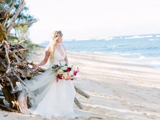 ハワイ　ビーチ＆ガーデンフォト　ノースショアにあるオーシャンフロントのポロ競技場「ハワイポロクラブ」にて撮影！オプションにて馬との撮影も（撮影・衣装・メイク）