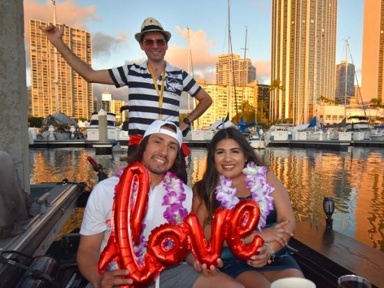 サンセットor花火鑑賞ゴンドラクルーズ＜混載または貸切／ドリンク付き／英語＞