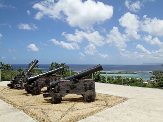 Beach Resort_Guam_Fort Apugan_shutterstock_242845780 (1)