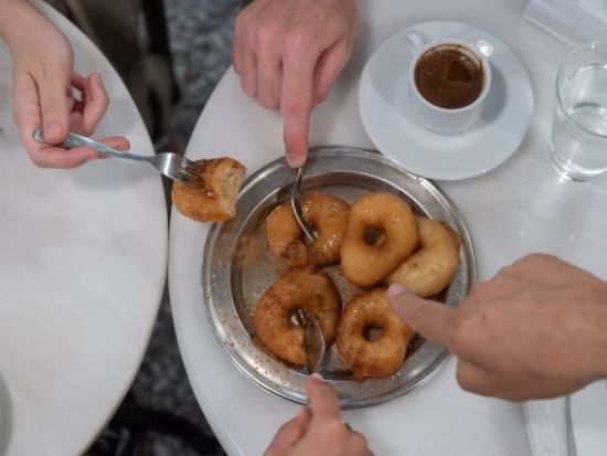 アテネ グルメウォーキングツアー 7ヵ所で味わうストリートフード＜英語／午前／アテネ発＞