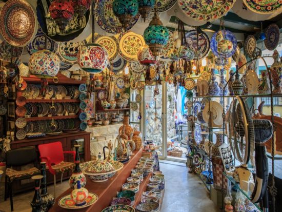 【ウルムチ発貸切ツアー】世界遺産の高昌古城、交河古城、新彊天山天池など、トルファンとウルムチの観光名所を網羅した新彊ハイライトツアー＜トルファン泊＞