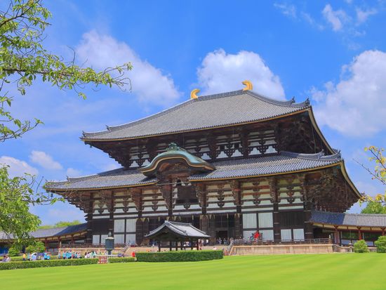 Japan_Nara_Todai-ji_pixta_41221739