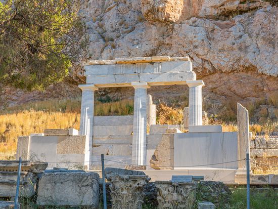 Acropolis_Asklepieion_AdobeStock_518984327