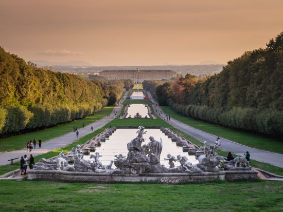 カゼルタ宮殿 優先入場券 ナポリ往復送迎つき