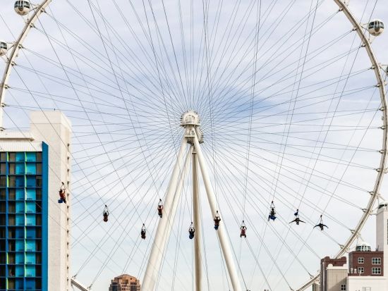 Fly LINQ ジップライン・ラスベガス　チケット事前予約 by Tiqets