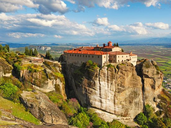 Agios_Stefanos_shutterstock_534438532