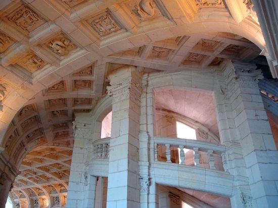 loire-valley-chateaus-day-trip-chenonceau-chambord-caves-ambacia-wine-tour-tasting-77 (5)