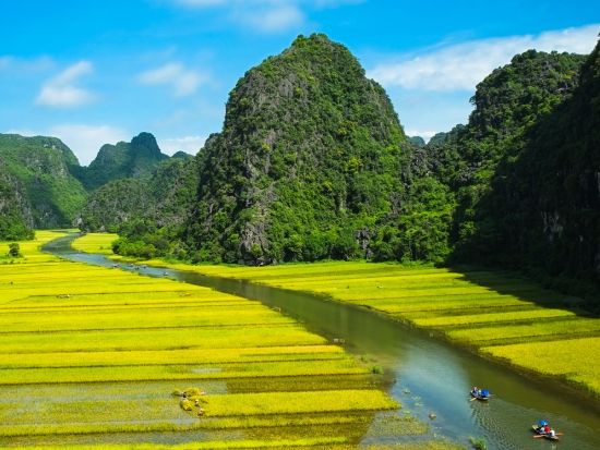 タムコック＋古都ホアルー観光ツアー　世界遺産と長閑な田園風景を満喫できる川下りボート体験＜往復送迎／日本語ガイド／昼食付＞