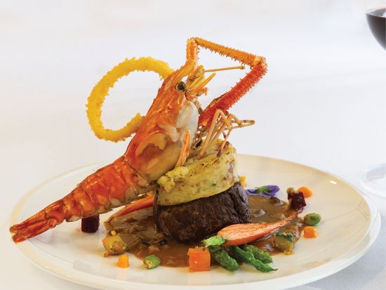 サイゴン川ディナークルーズ「サイゴンプリンセス号」＜往復送迎付／夕食付き／日本語ガイド＞