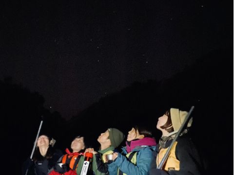 定山渓 豊平川ナイトクルージング＆焚き火で夜Cafeツアー 星空の下で川をゆったり下り、河原で焚火をかこむ夜＜4～11月／3歳以上参加可／埜のてらす集合＞