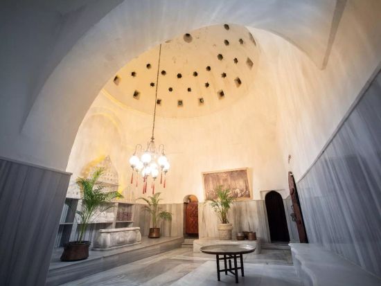 イスタンブール旧市街 「ジャーロール・ハマム (Cagaloglu Hammam)」事前予約サービス