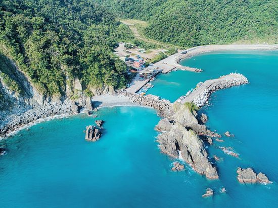 Taiwan_Yilan_Guishan Island_烏石港_shutterstock_759621919