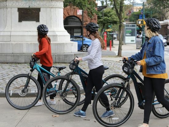 ロサンゼルス自転車ツアー　ハリウッドやビバリーヒルズなどをサイクリング by Tiqets