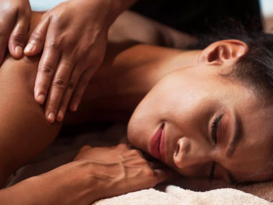 イスタンブール新市街 「ラディソン・ホテル・イスタンブール・ハルビエ」内 スパ事前予約サービス  ホテルでハマム体験