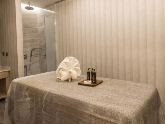 イスタンブール新市街 「ラディソン・ホテル・イスタンブール・ハルビエ」内 スパ事前予約サービス  ホテルでハマム体験