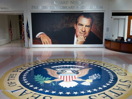 リチャードニクソン大統領図書館＆博物館　ファストレーンチケット事前予約　＜ヨーバリンダ＞ by Tiqets