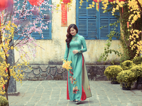 ホーチミンフォトジェニック半日観光ツアー　ピンクの教会＆スリ・タンディ・ユッタパニ寺院　貸切またはアオザイレンタル付きプランあり＜午前／日本語ガイド＞