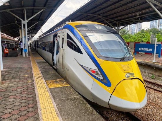 11時半集合！マレー鉄道で行く 世界遺産マラッカ日帰り観光ツアー　オランダ広場＆セントポール教会＆水上モスク ＜ニョニャ料理ディナー付き／日本語ガイド＞