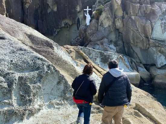 【貸切】五島列島縦断キリシタンクルーズ　若松瀬戸＋ハリノメンド＋キリシタン洞窟＋江上天主堂＋旧五輪教会堂 ＜3～10月／最大10名＞by GOTO真光クルーズ