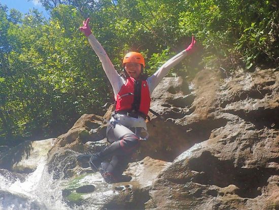 【キャニオニング】森林浴キャニオニングツアー　西表島のジャングルで森林浴！画像データプレゼント付き＜5月～10月／半日／大原港周辺ホテル無料送迎／西表島＞