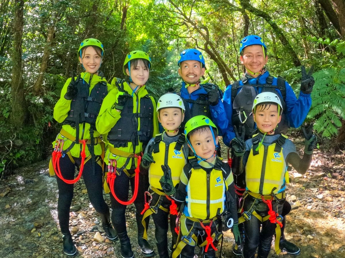 やんばるリバートレッキングツアー 半日でやんばるを満喫！充実の
