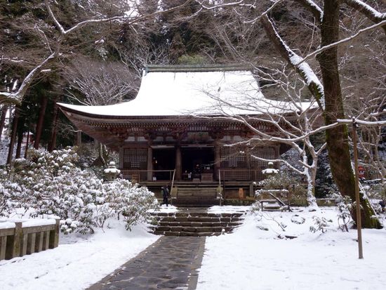 Japan_Nara_Murou-temple_pixta_28428602_雪の室生寺本堂